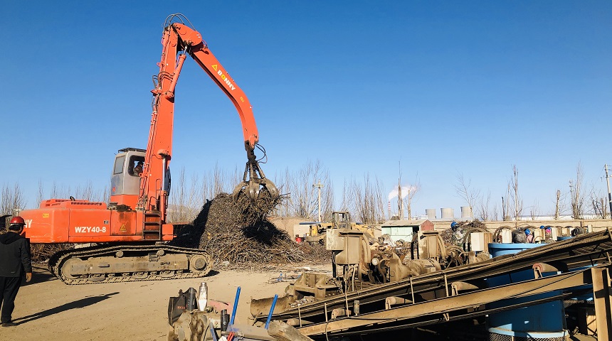 抓料機(jī).jpg 抓料機(jī).jpg