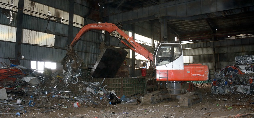 20噸抓鋼機(jī).jpg 20噸抓鋼機(jī).jpg