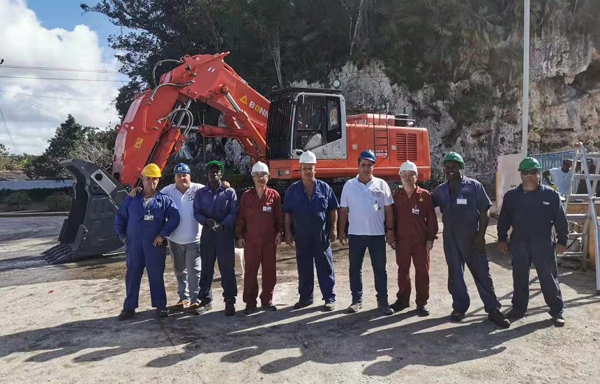 挖掘機(jī) 挖掘機(jī)