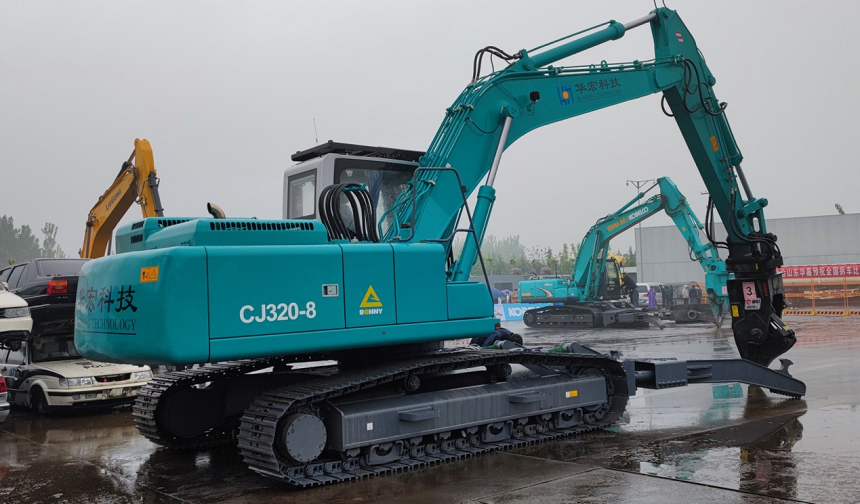 報廢汽車拆解機(jī).png 報廢汽車拆解機(jī).png