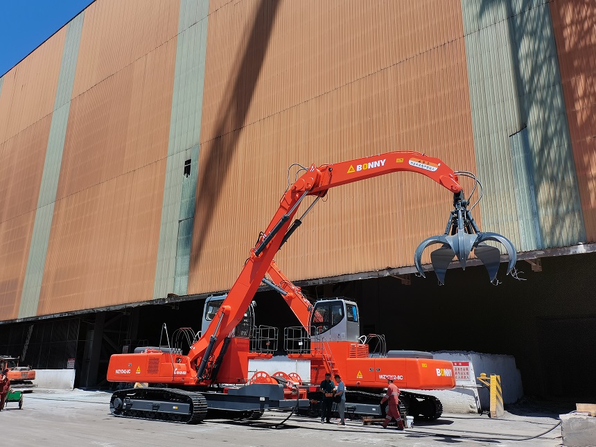 抓鋼機.jpg 抓鋼機.jpg