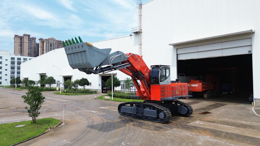 挖掘機(jī).jpg 挖掘機(jī).jpg